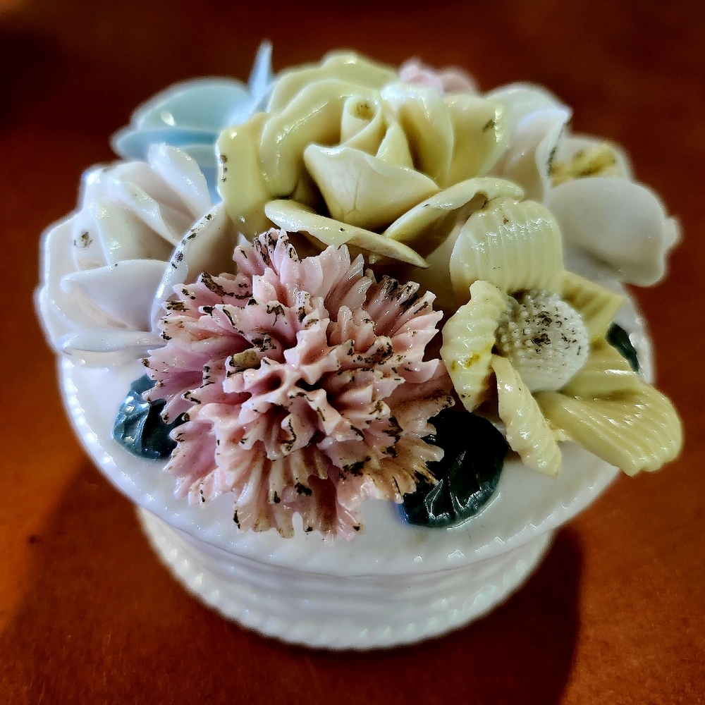 Vintage Jewelry/Trinket box